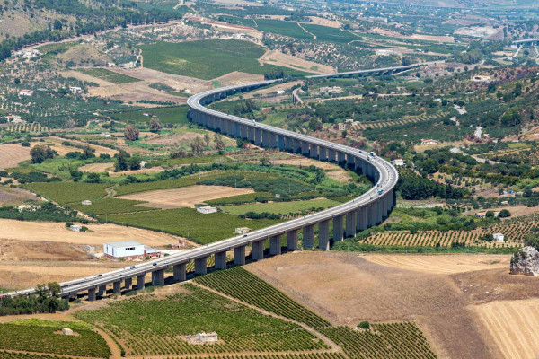 Estudios geológicos · Ingenieros Geotécnicos y Geofísicos Botarell